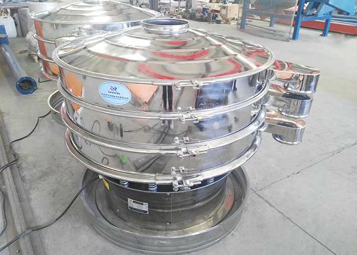 不銹鋼旋振篩專門用在食品、醫藥等對衛生要求嚴格的行業,也可用在化工等有腐蝕性的行業